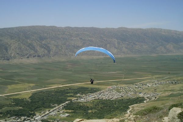 paraglider-13C70395D5-EA53-4CA5-B5BA-CBEE610E758B.jpg